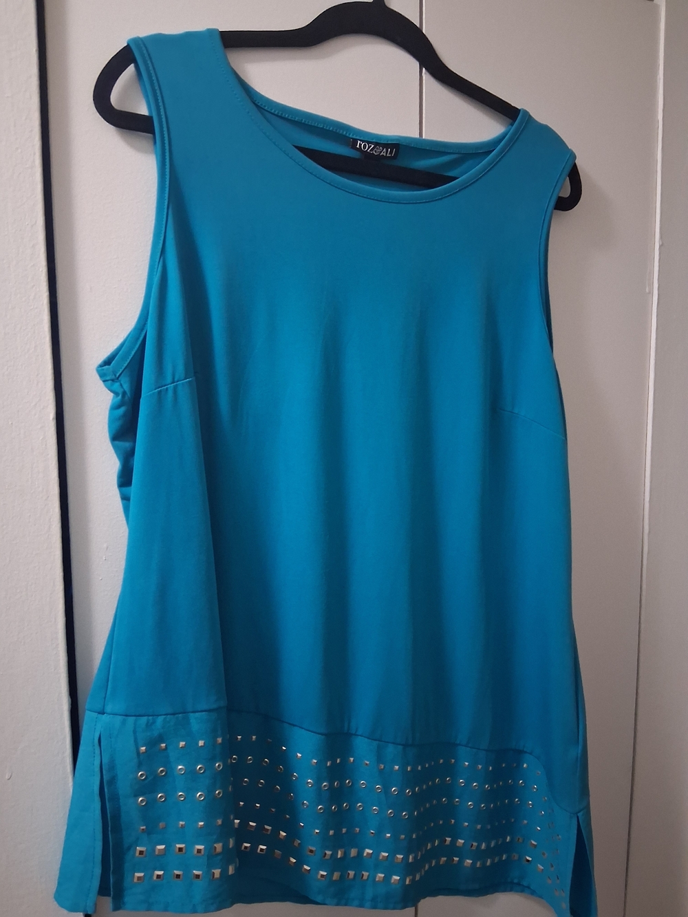 Turquoise Sleeveless Stud-Hem Women's Top  - ROZ And ALI  XL